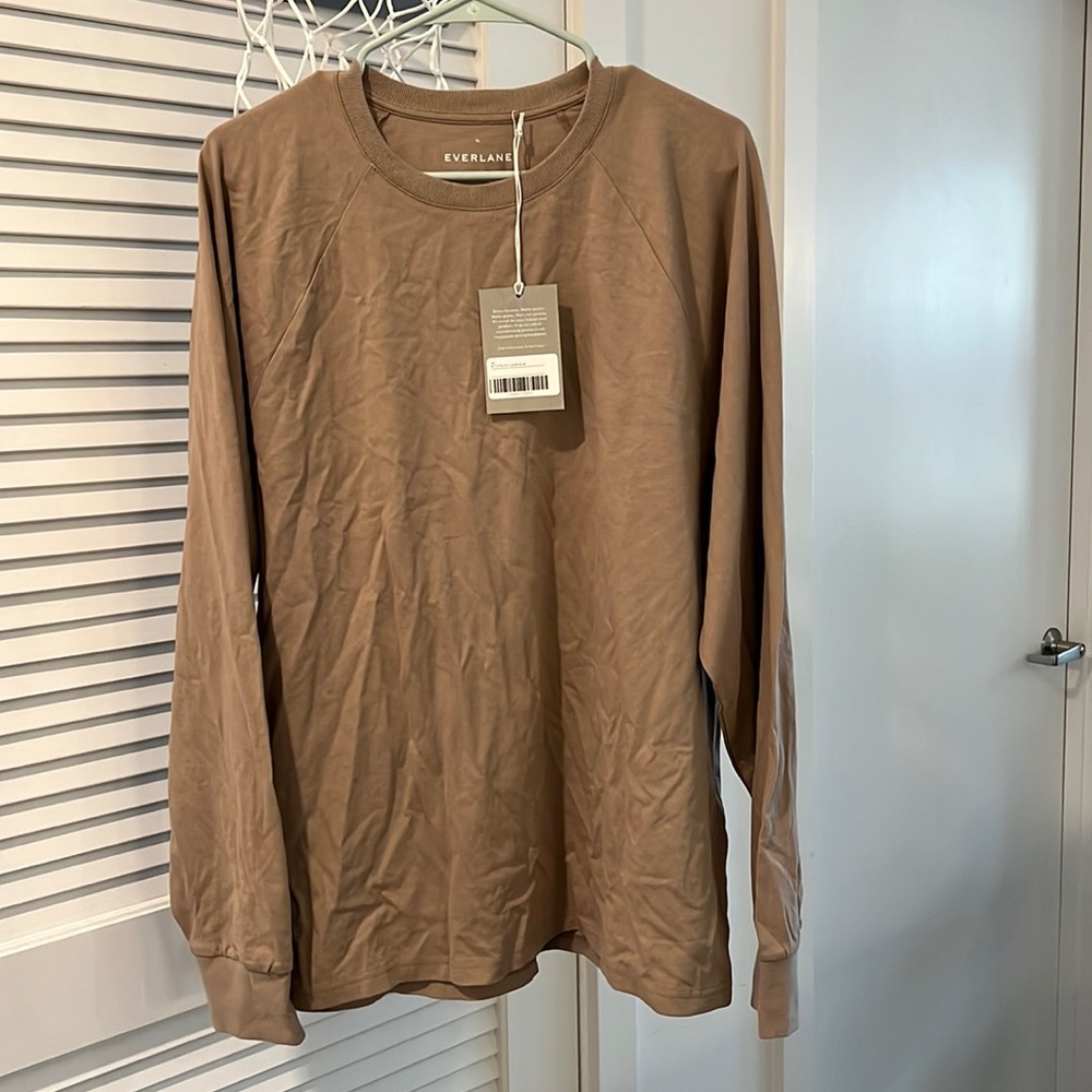 Taupe XL Everlane long sleeve never worn still has tags